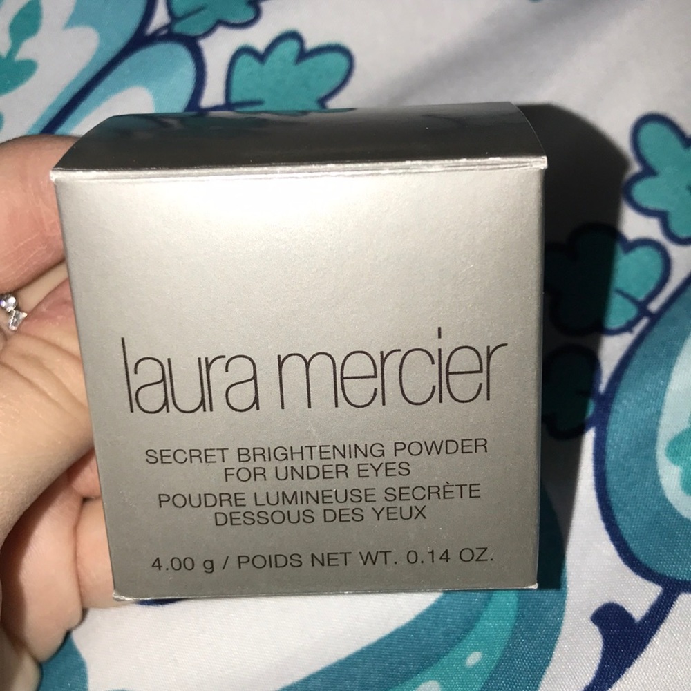Laura Mercier Brightening Powder